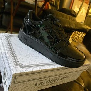 Bapesta Low Patent Leather Sneakers